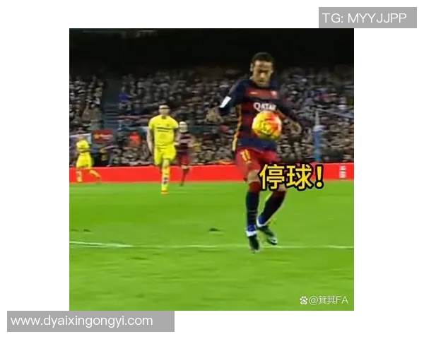 比赛大屏幕上足球明星的精彩瞬间与背后故事揭秘